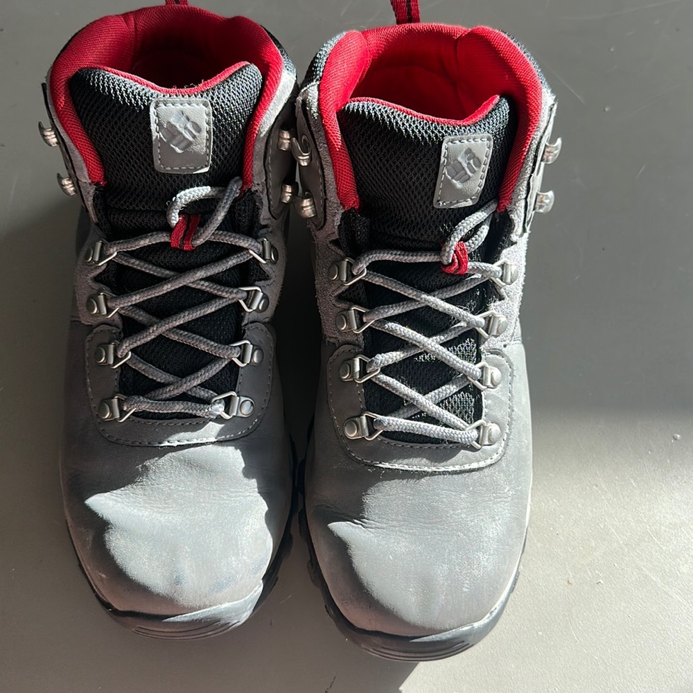Men’s Columbia hiking boots